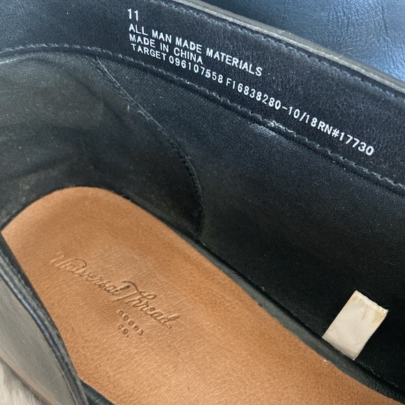 Universal Thread Booties - Picture 4 of 4